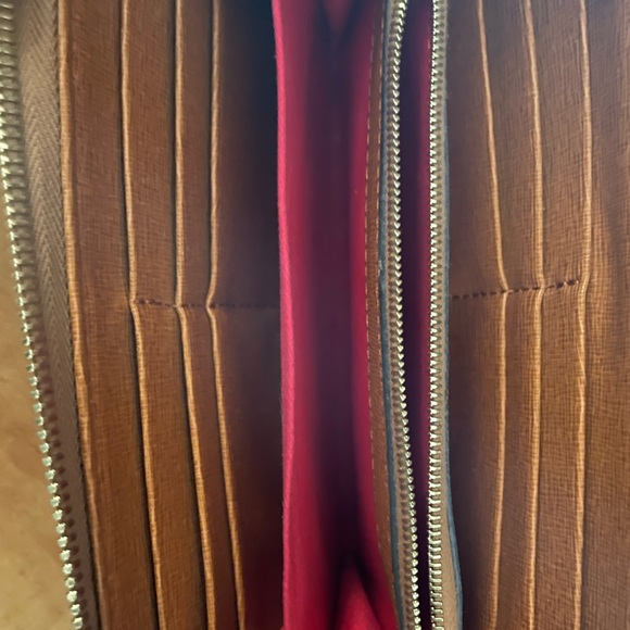 Dooney & Burke 1975 wallet - Picture 4 of 5